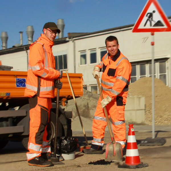 Bild vergr&ouml;&szlig;ern: Straßenwärter (m_w_d)