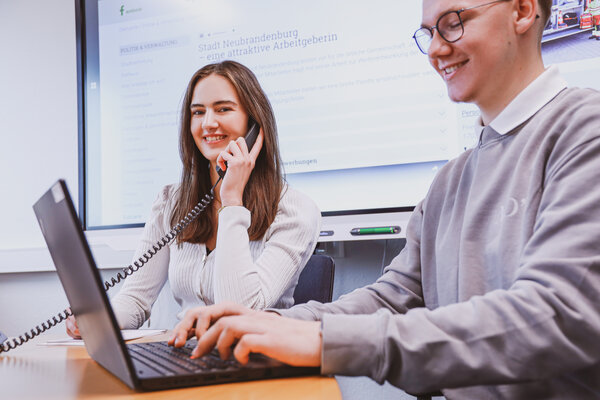 Bild vergr&ouml;&szlig;ern: Kaufmann Büromanagment