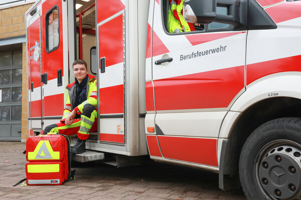 Bild vergr&ouml;&szlig;ern: Notfallsanitäter